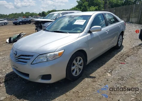 2011 Toyota Camry Le z USA, uszkodzony, nr VIN 4T1BF3EK3BU770056